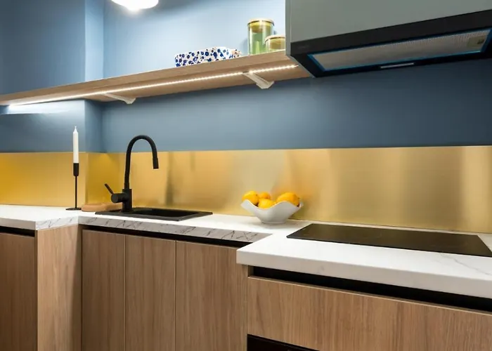 Nido Central Regina Elisabeta * Bucureşti